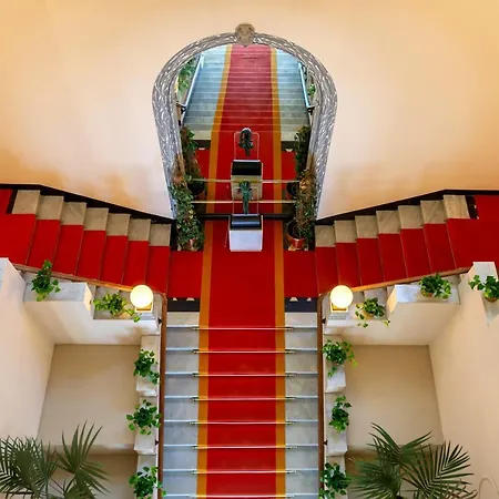 Отель Grand Cadenabbia
